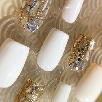 How to Achieve a Chic and Elegant Look with Press On Nails